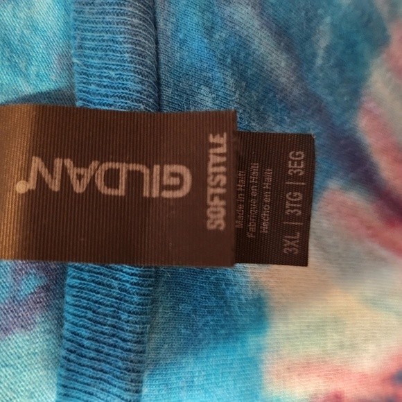 Plus Size Ice Tie Dye Gildan Blue and Dragonfruit Pink Graphic T-Shirt Size 3XL - Picture 2 of 4